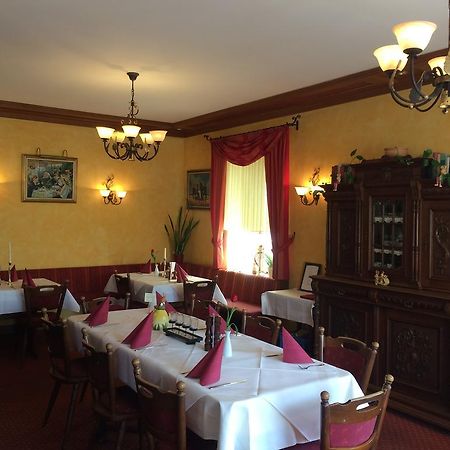 Moselhotel Lesura Lieser Buitenkant foto