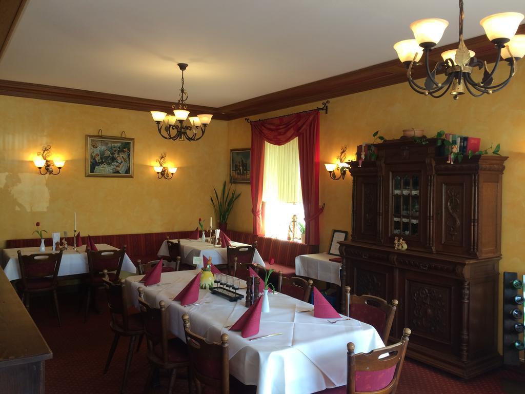 Moselhotel Lesura Lieser Buitenkant foto